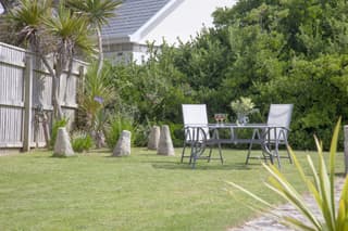 Little Close, Lusty Glaze