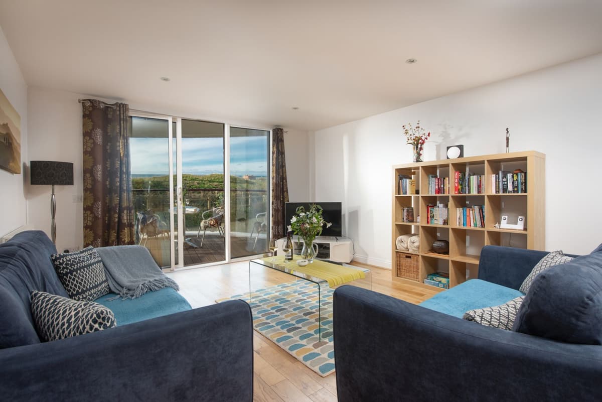 10 Bredon Court photo 3