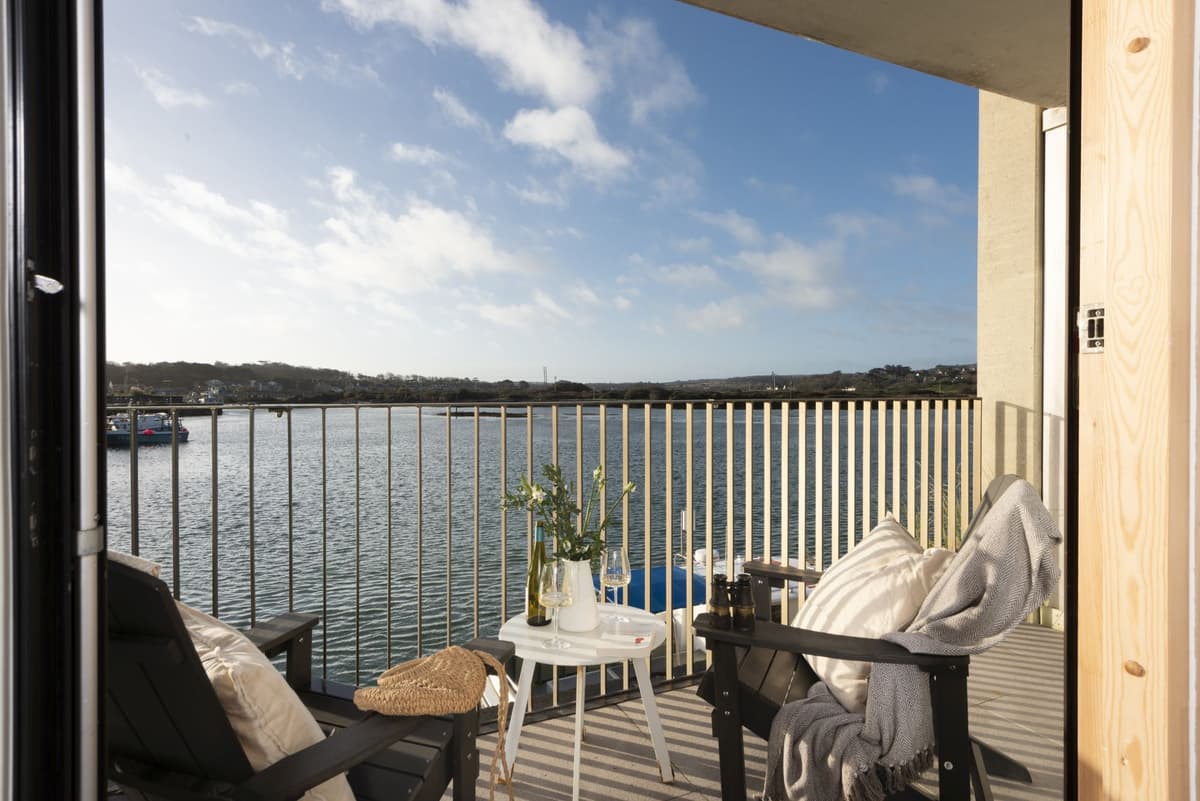 10 Cannery Row photo 5