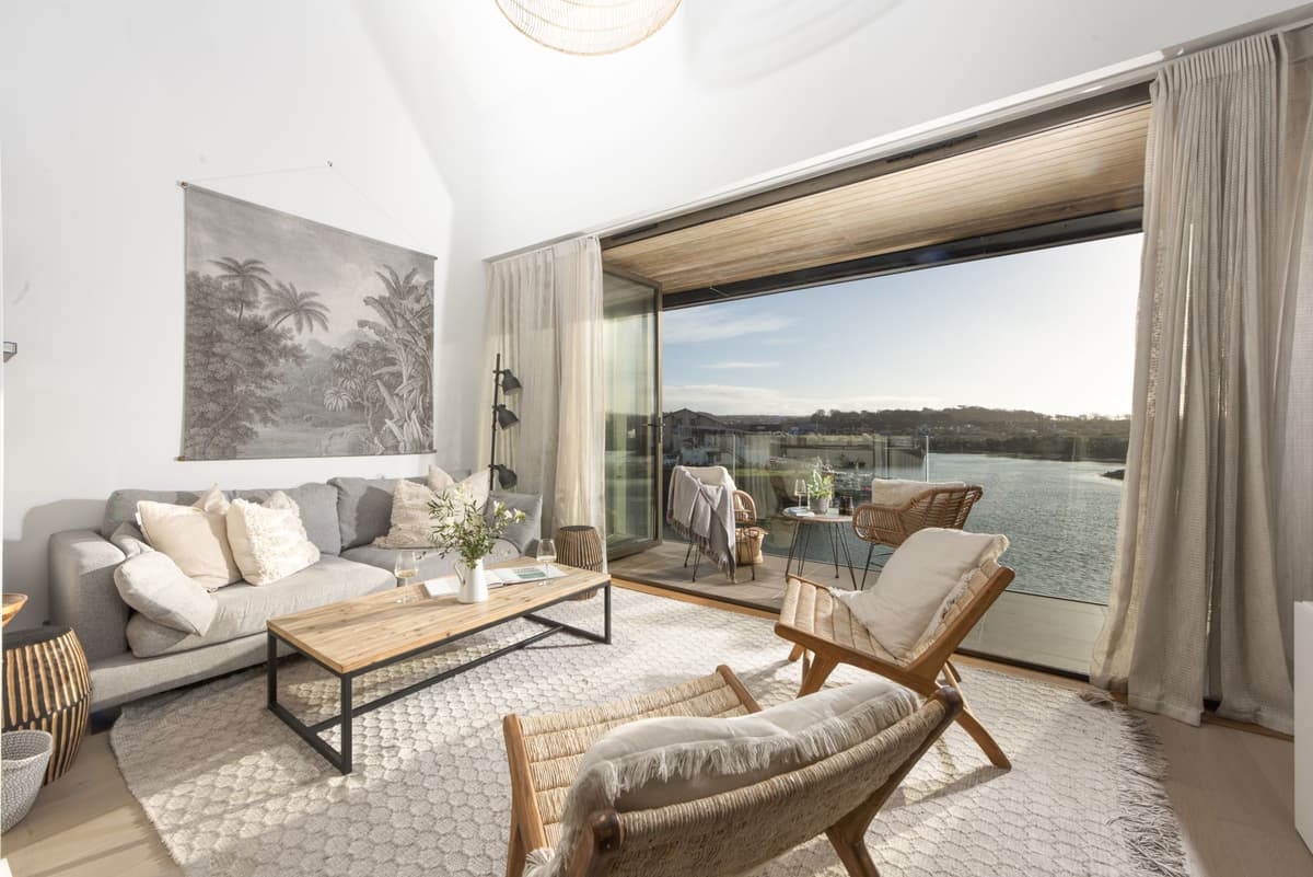 10 Cannery Row photo 3