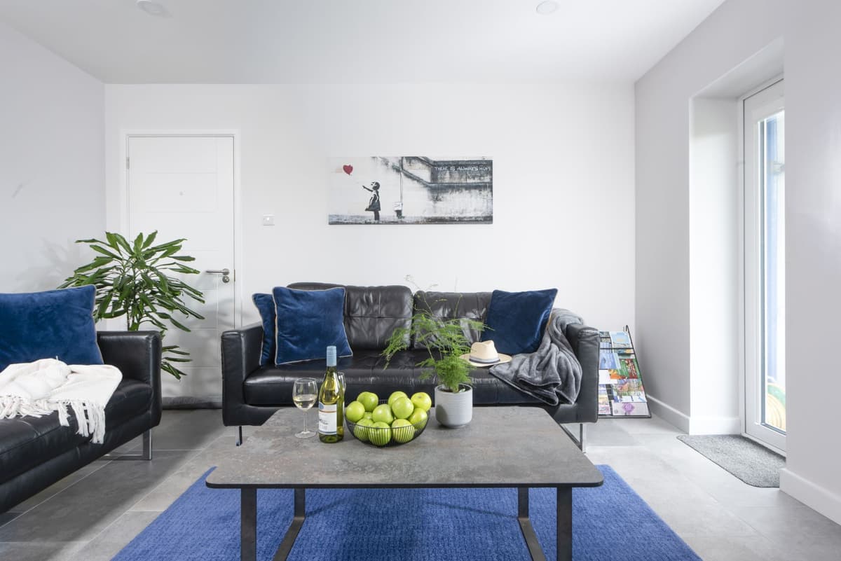 10 The Valley photo 2