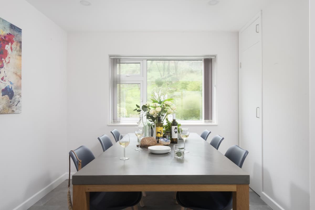 10 The Valley photo 5