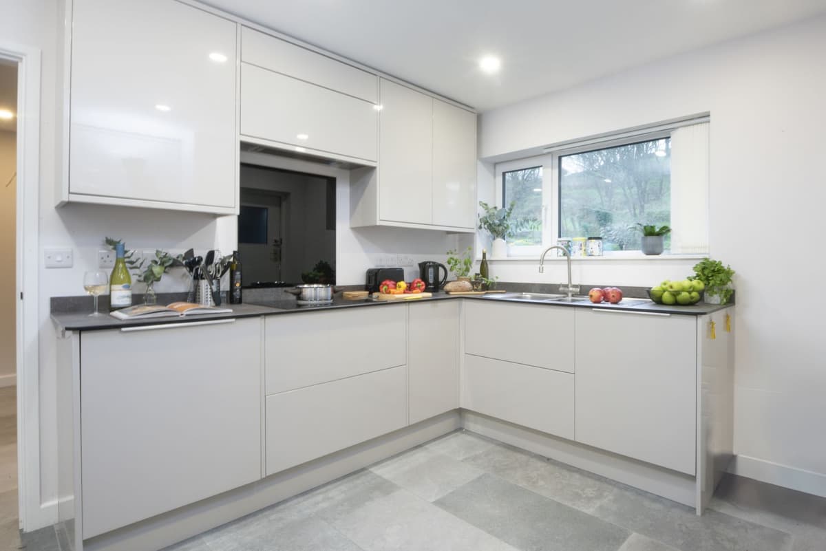 10 The Valley photo 4