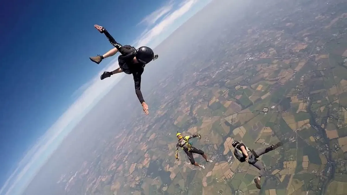 Sky Diving – Perranporth