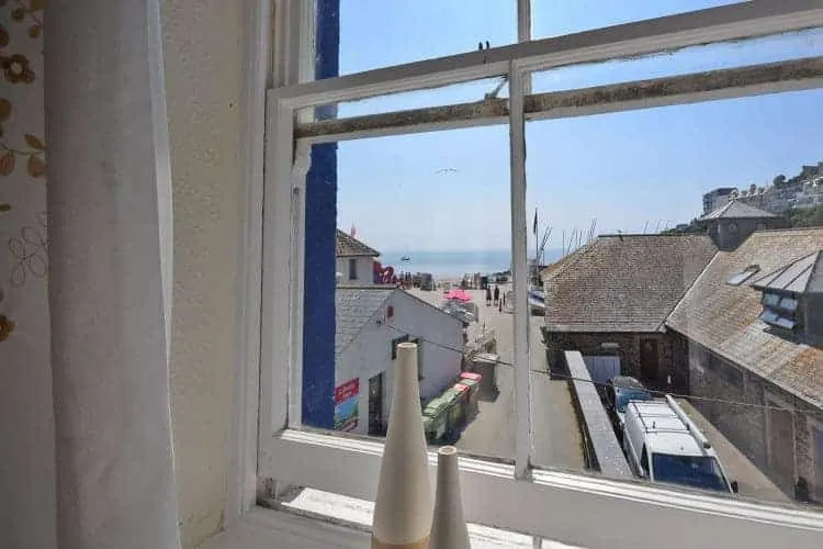 2 Albatross Cottage photo 3