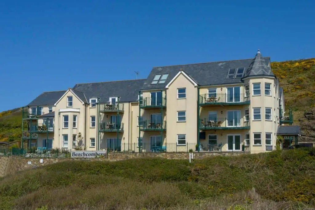 Beachcombers Apartments