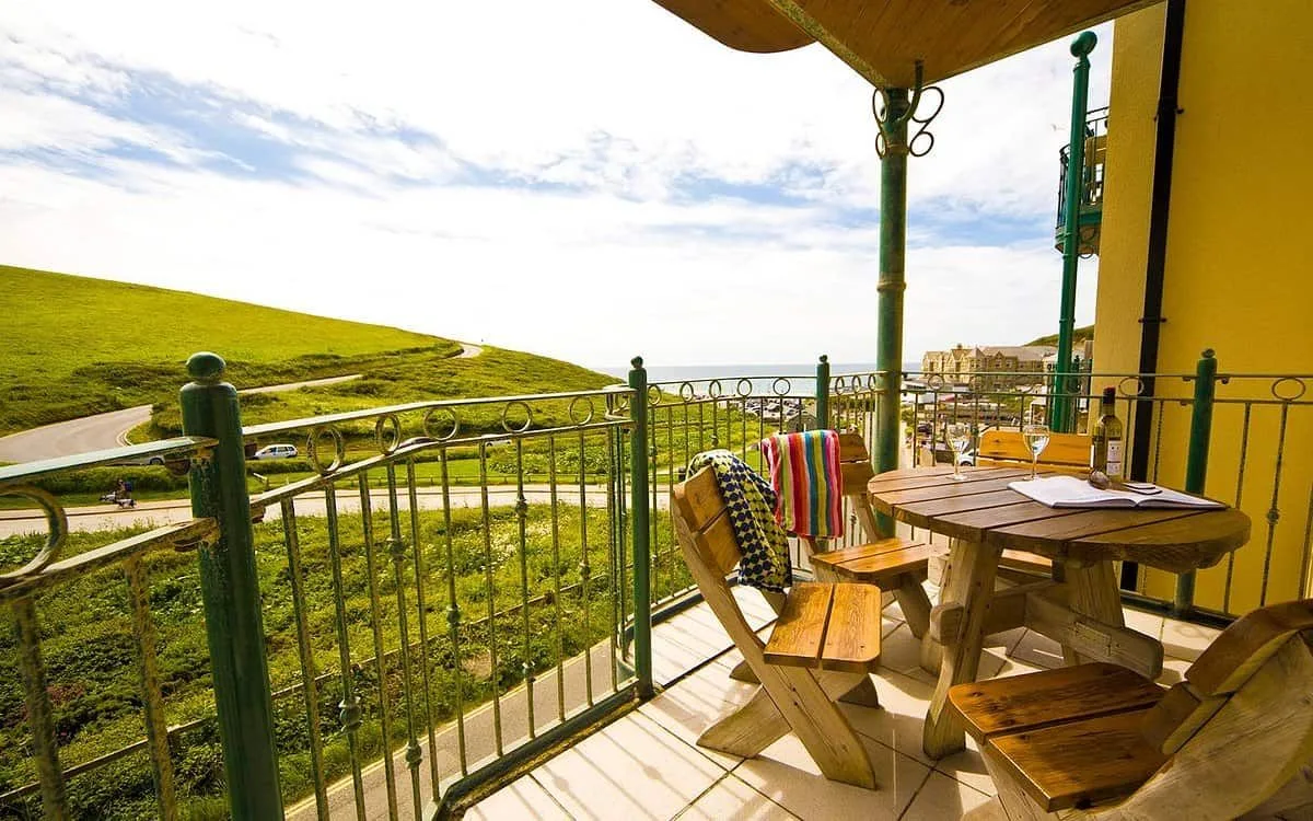 Beachcombers Apartments photo 5