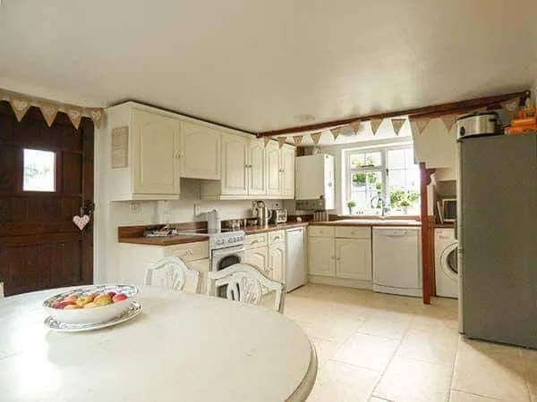 Thatchings Cottage photo 4