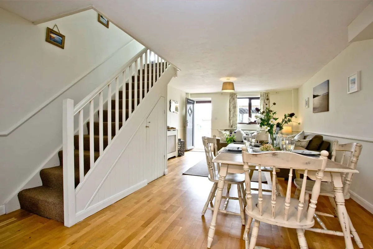 The Cwtch Cottage, East Thorne photo 4