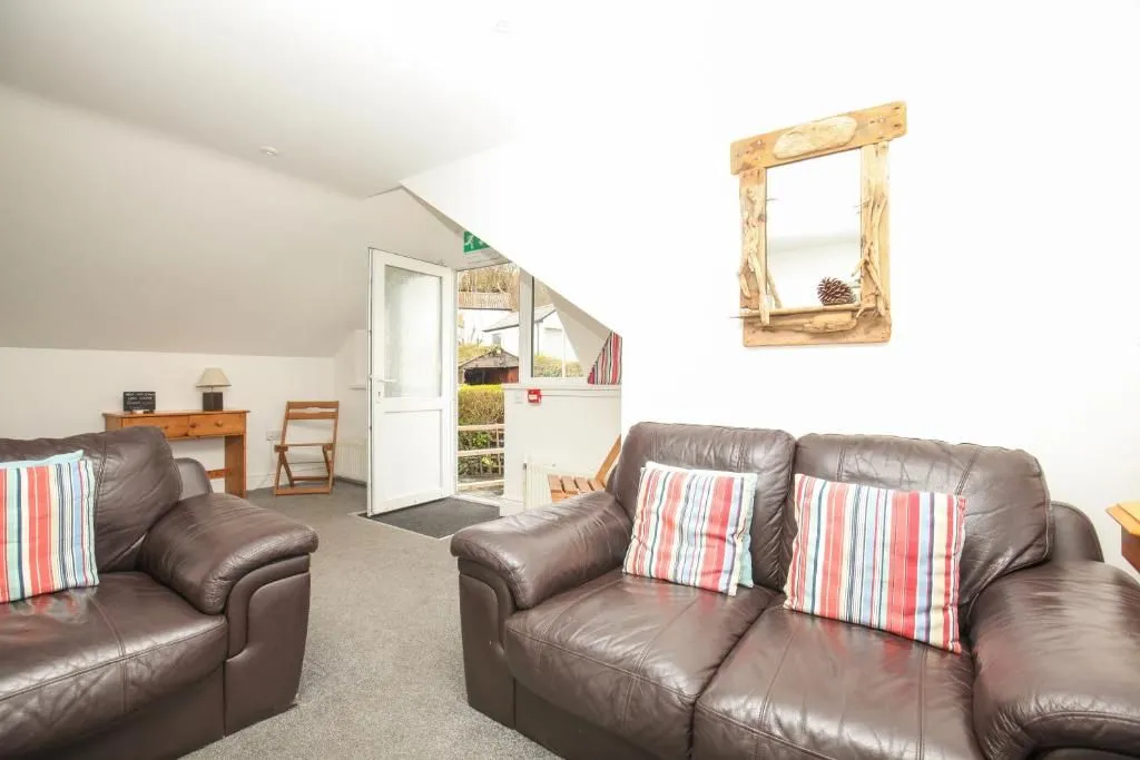 The Driftwood Spars photo 3